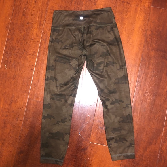 Lulu Lemon Camo Leggings - Picture 1 of 2